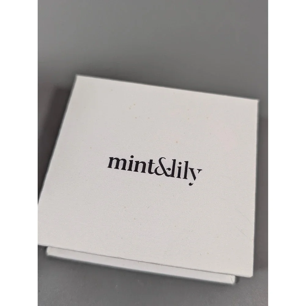 Mint&Lilly elegant timeless